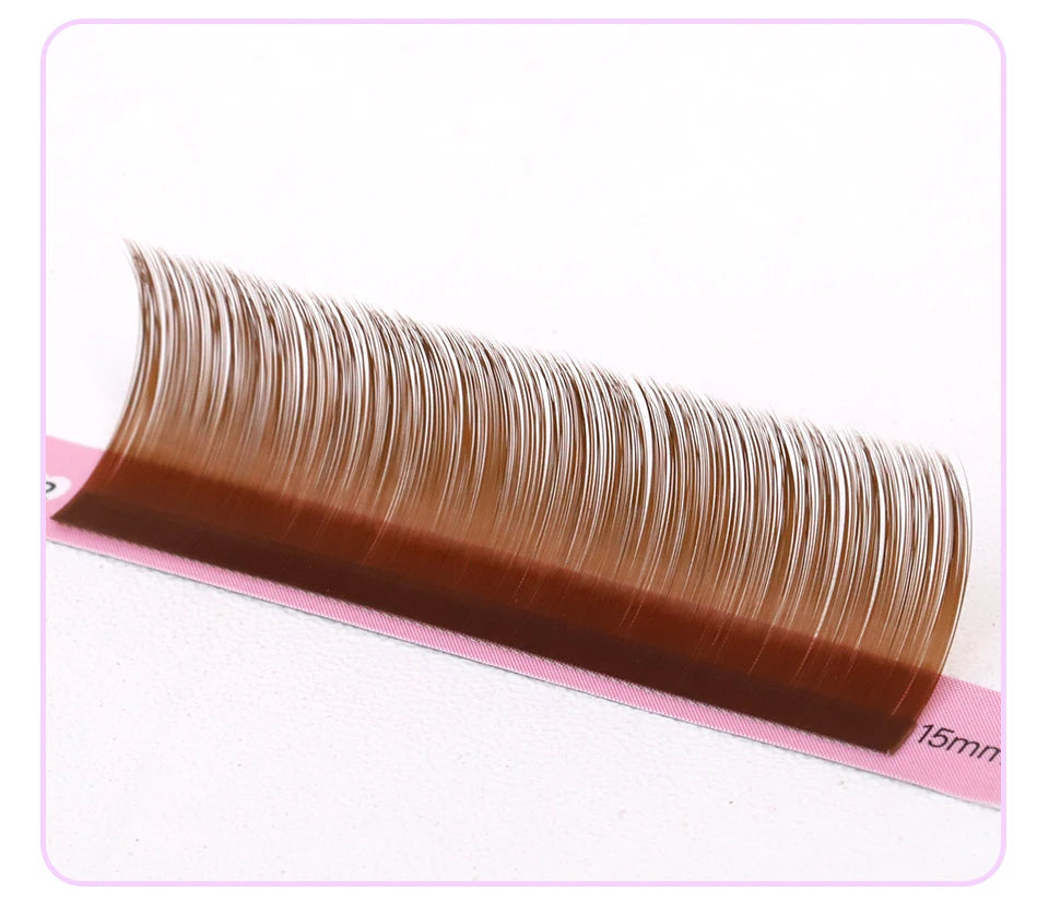 Bouquets de cils marrons